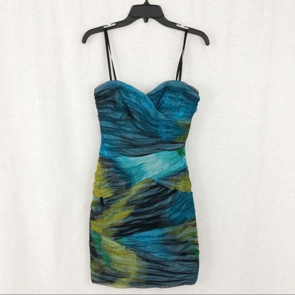 BCBG Winnie Printed Shirred Bodycon Dress - Picture 3 of 7